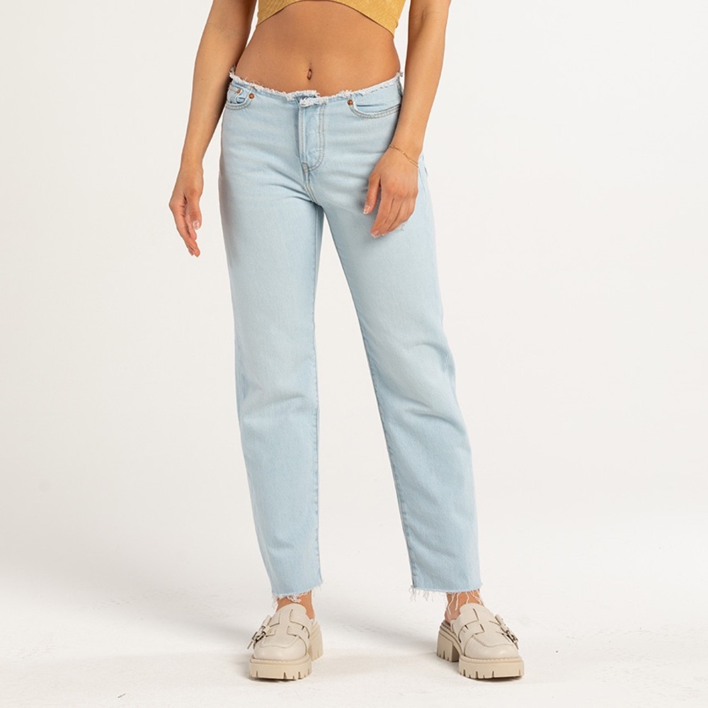 Levi’s Ripped WB Wedgie STR Don’t Waist My Time